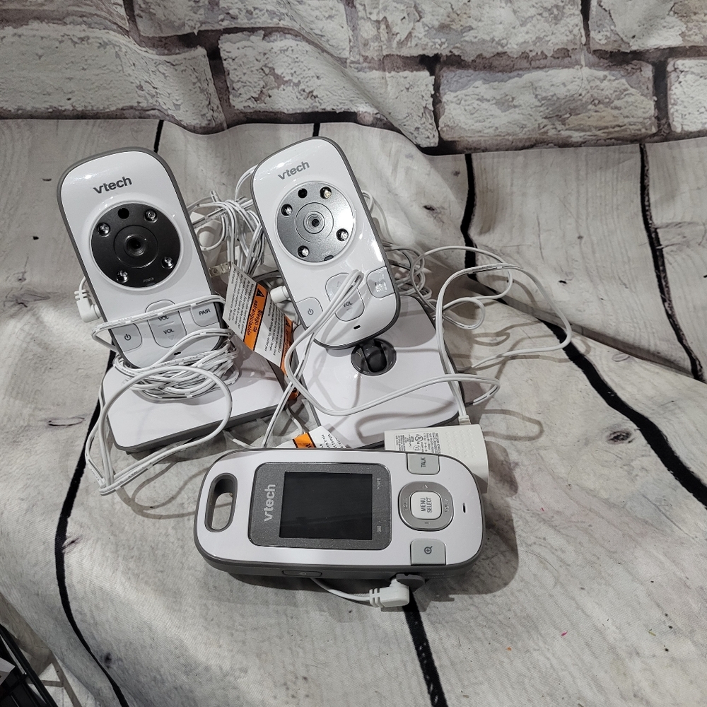 VTech White Video Baby Monitor Set